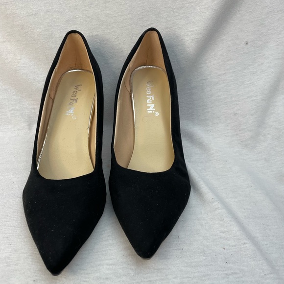Basic black pump size 7 - Picture 2 of 5